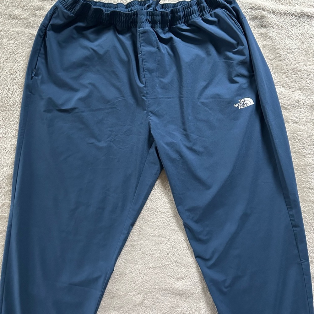The North Face Lightweight Joggers Pants - Picture 2 of 6